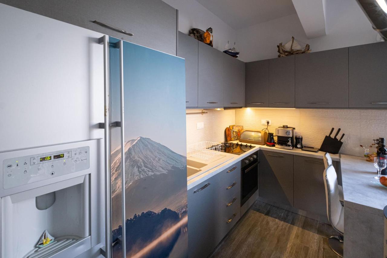 Seaside Flat With Hydromassage Mochlos Exterior photo